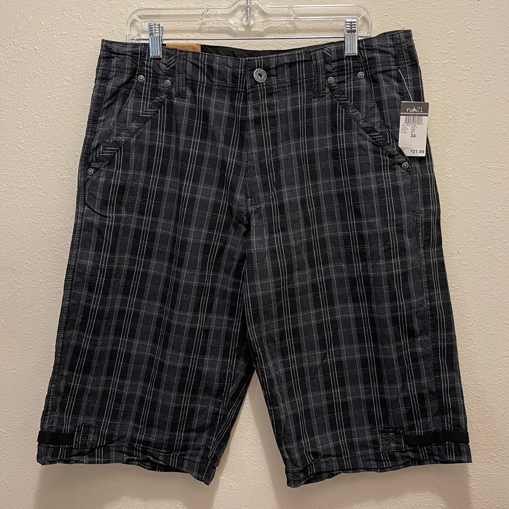 NWT Carbon mens shorts size 34